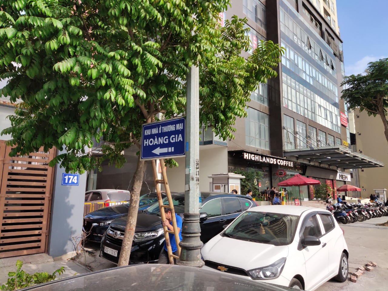Khu nhà ở thương mại Hoàng Gia - (Nằm cạnh tòa nhà SME Hoàng Gia) - Công ty Kiến Tạo Việt - 01