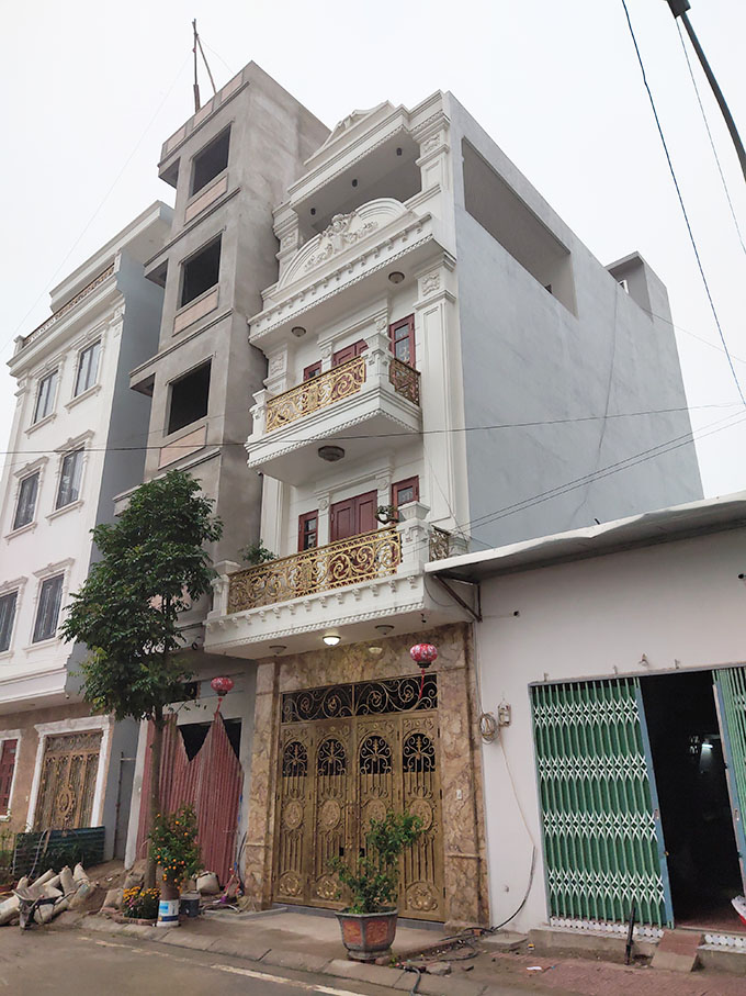 Phối cảnh thực tế 1- Thiết kế nhà phố tân cổ điển 4,86×12,38 4 tầng tại Tân Triều
